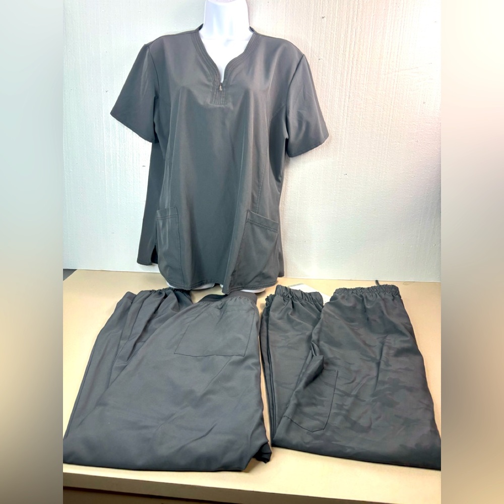 eliteMed Performance XL Short Sleeve Scrub 3-Piece Set in Slate Gray